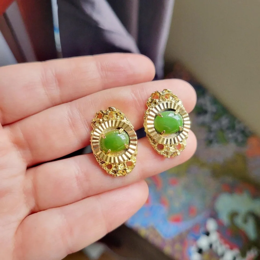 Vintage Pair of Gold Nugget Jade Cuff Links